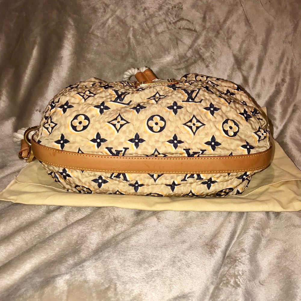 LOUIS VUITTON Limited Edition Sandy Monogram Bag 🔥 - Picture 6 of 10